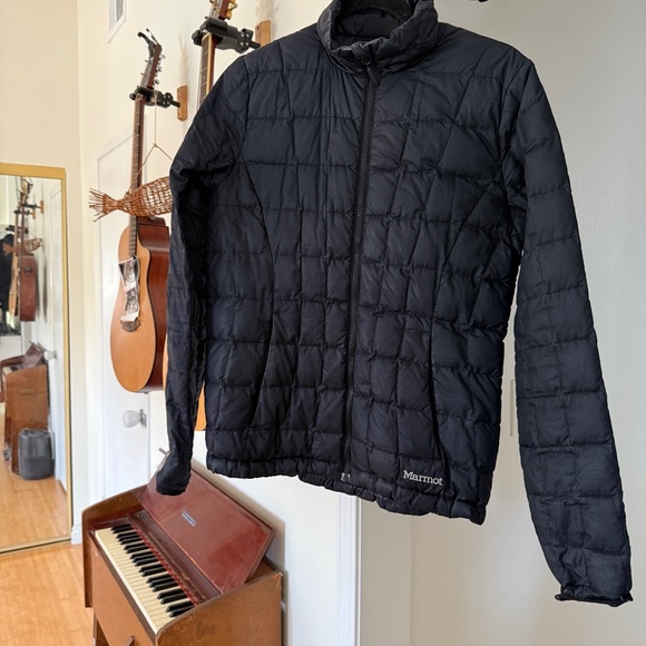 Marmot Jackets & Blazers - Marmot women’s Quilted Black Down Puffer Jacket 700 fill